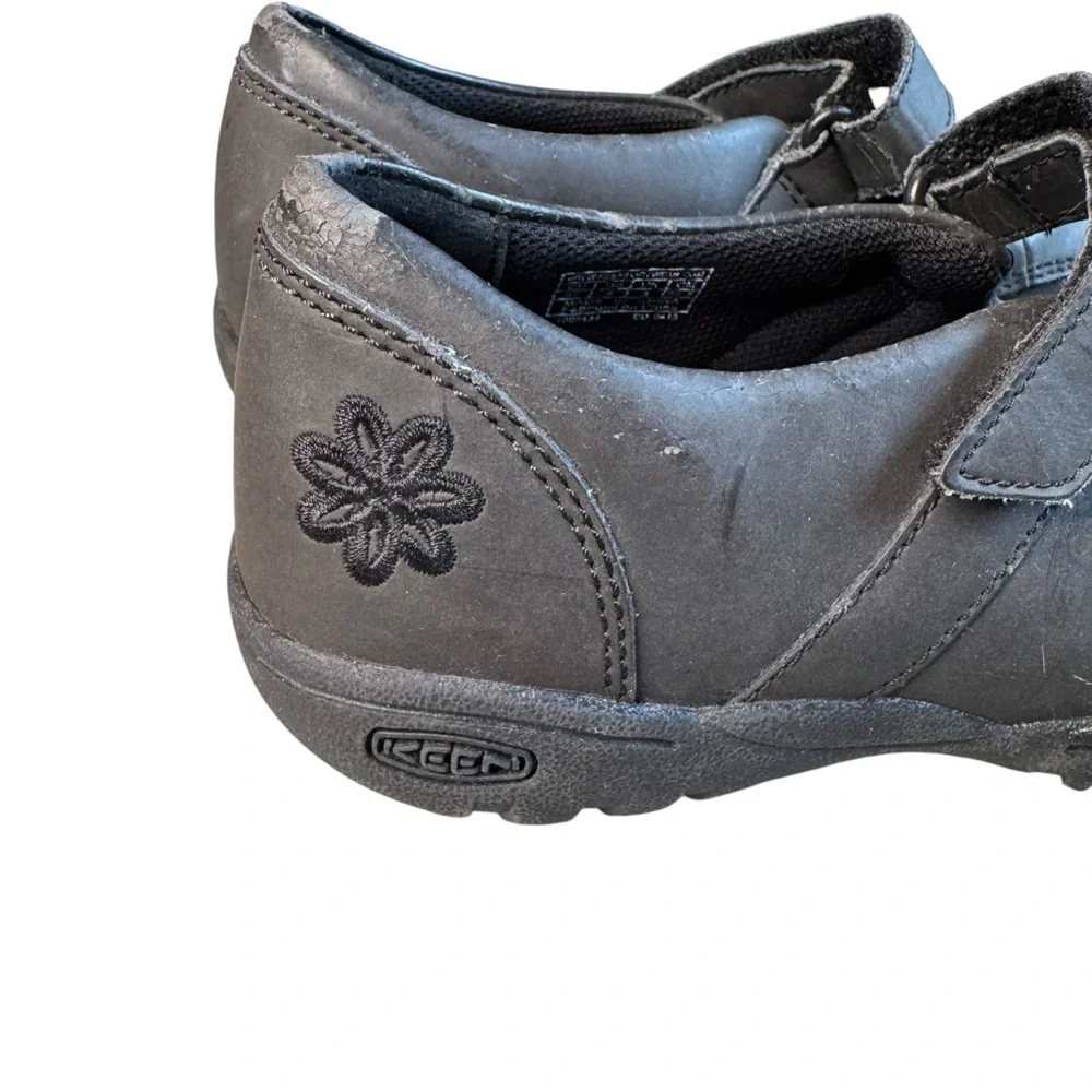 Keen Luna Mary Jane Shoes Sandals Girls Size 4 Black